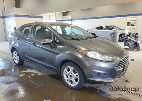 2015 Ford Fiesta Se z USA, uszkodzony, nr VIN 3FADP4BJ6FM199433